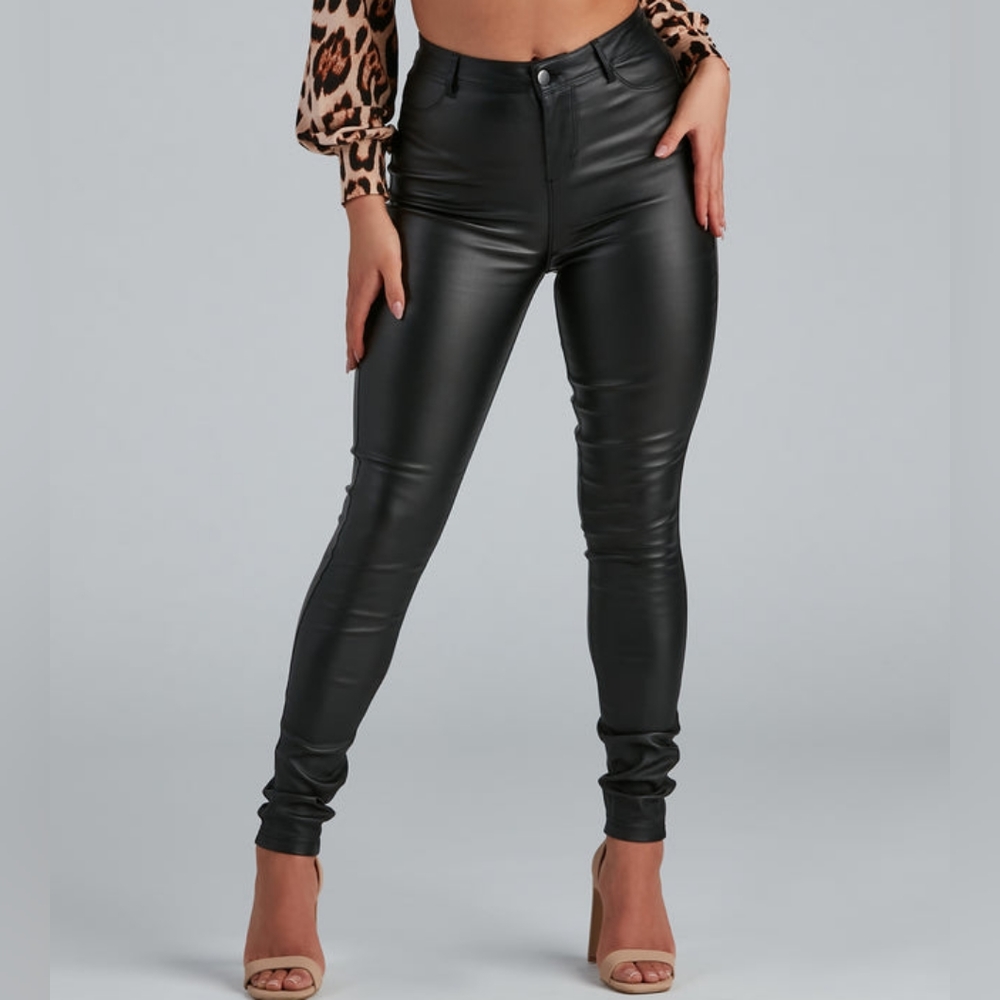 Coated Skinny Pants